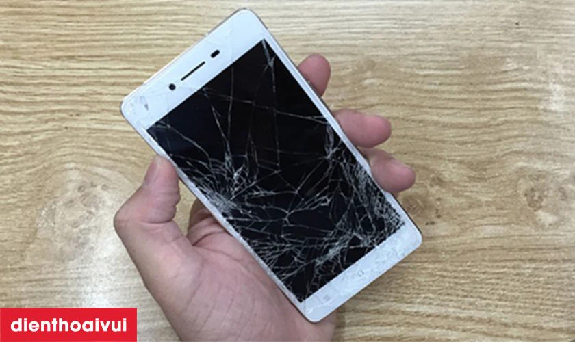 Khi nào bạn cần thay ép kính Vivo Y01?