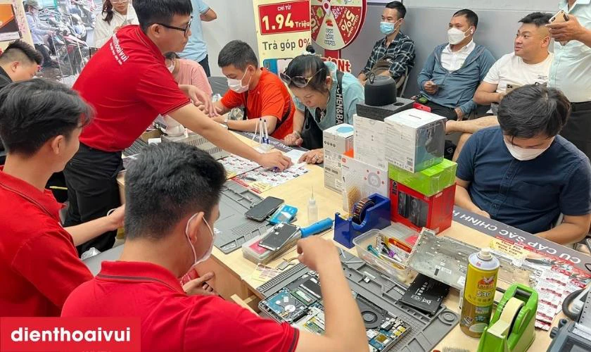 Khách hàng nhận máy ngay trong ngày