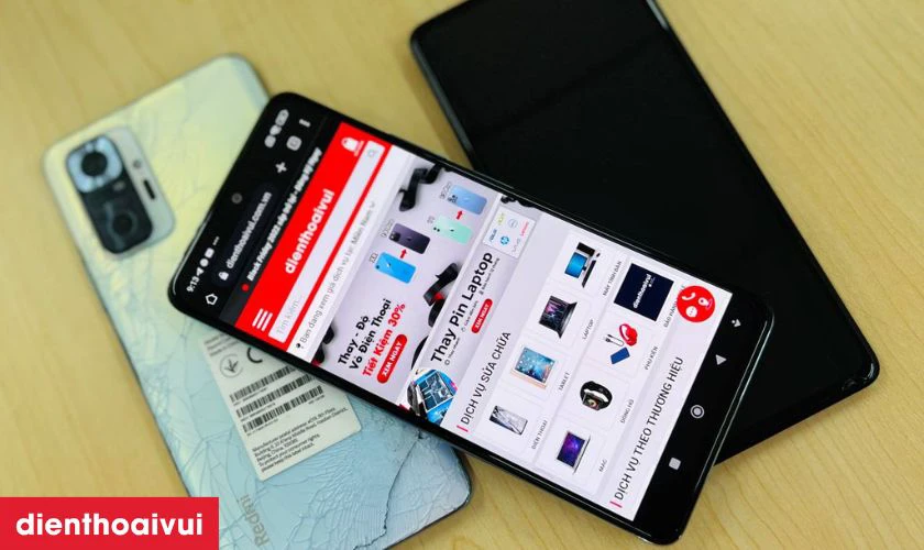 Tiến hành bàn giao Xiaomi Redmi 13C và thanh toán dịch vụ
