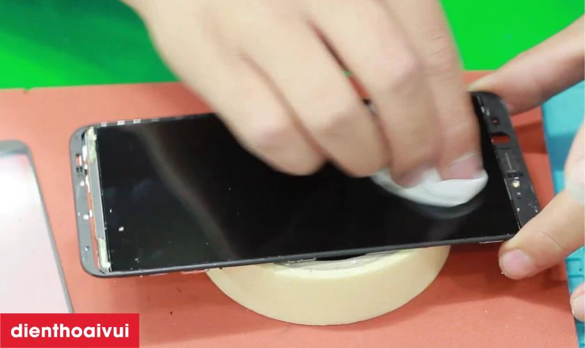 Quy trình thay ép kính Redmi A2 Plus minh bạch tại Điện Thoại Vui