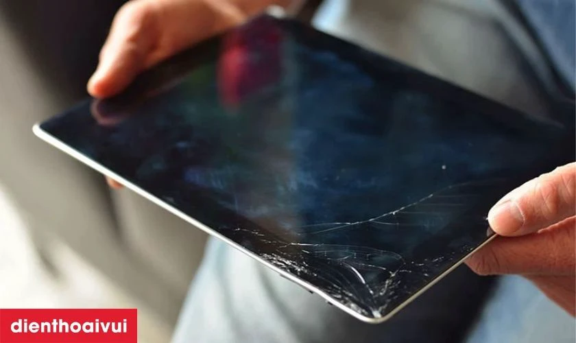 Nguyên nhân tại sao iPad dễ bị nứt vỡ mặt kính