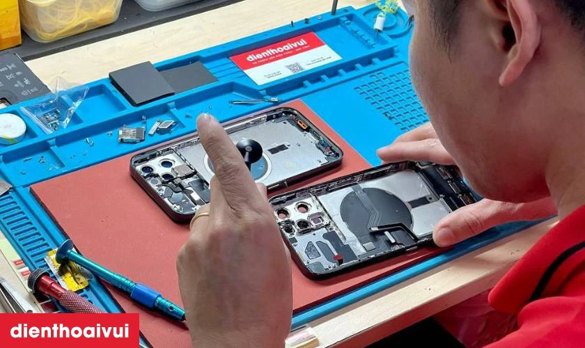 Cửa hàng thay kính cảm ứng iPhone 11 Pro Max chính hãng Feaglet chính hãng