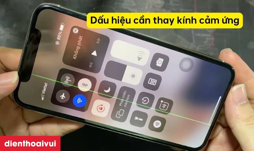 Các dấu hiệu nhận biết bạn cần thay kính cảm ứng iPhone 12 Pro Max chính hãng Feaglet mới