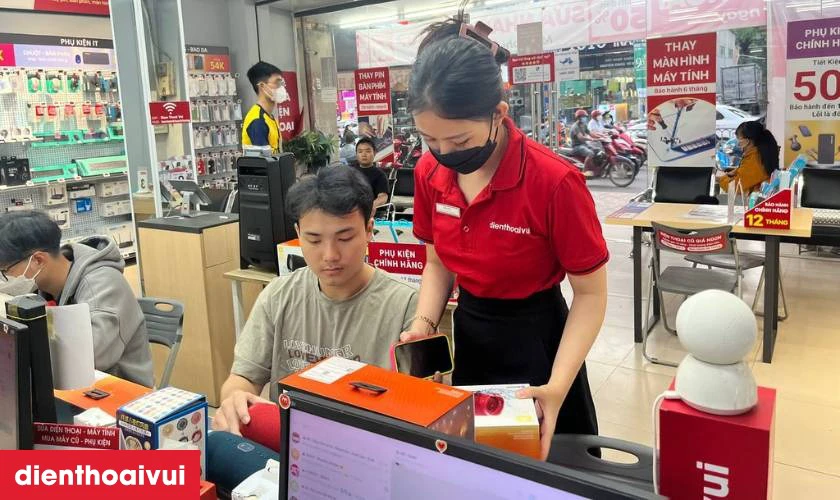 Dịch vụ thay kính cảm ứng iPhone 12 Pro Max chính hãng Feaglet chính hãng