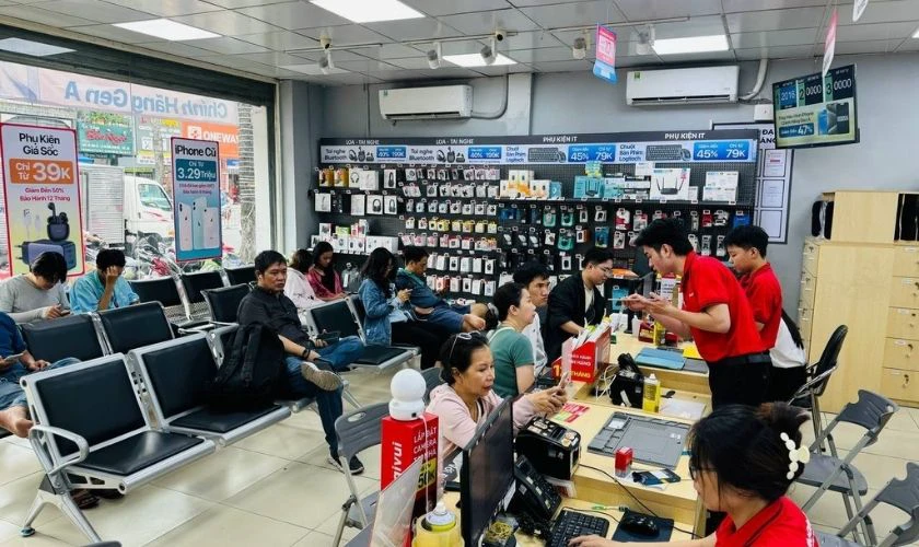Địa chỉ thay kính camera iPhone 15 Pro Max viền mỏng chính hãng, lấy liền tại Điện Thoại Vui