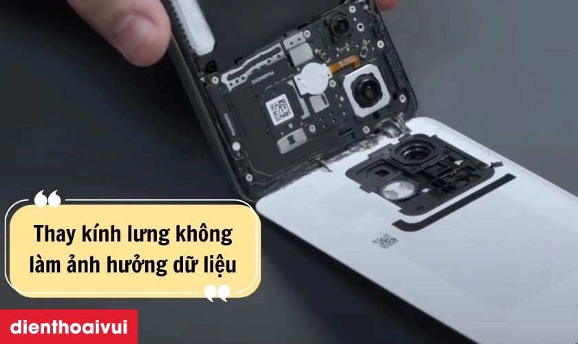 Thay k&iacute;nh lưng điện thoại Realme c&oacute; ảnh hưởng dữ liệu m&aacute;y kh&ocirc;ng?