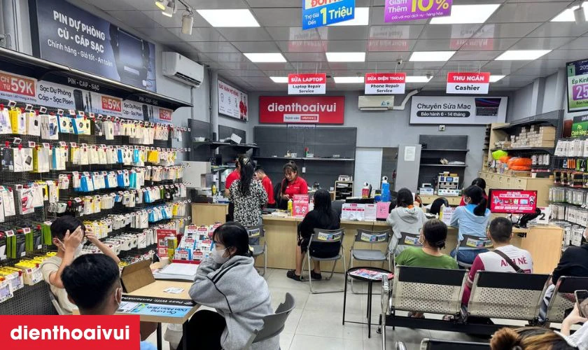Điện Thoại Vui là địa chỉ thay kính lưng iPhone 11 chính hãng Orizin uy tín