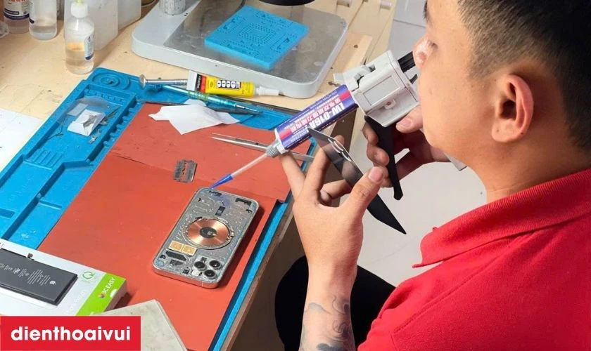 Kiểm tra v&agrave; b&aacute;o gi&aacute; sửa chữa