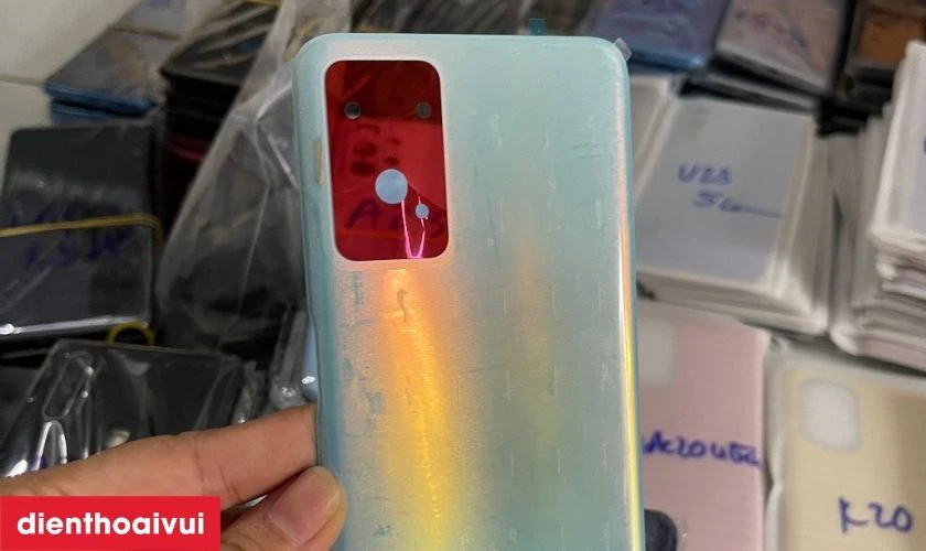 Khi n&agrave;o thay k&iacute;nh lưng