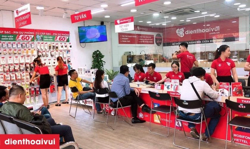 Địa chỉ thay k&iacute;nh lưng Oppo Reno 10 Pro ở đ&acirc;u gi&aacute; tốt, uy t&iacute;n tại TPHCM, H&agrave; Nội, Đồng Nai?