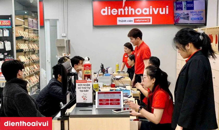 Địa chỉ thay k&iacute;nh lưng Oppo Reno 11F ở đ&acirc;u lấy liền, uy t&iacute;n tại TPHCM, H&agrave; Nội, Đồng Nai?