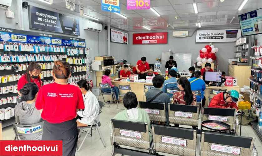 Quy trình sửa chữa công khai, khách hàng có thể theo dõi trực tiếp