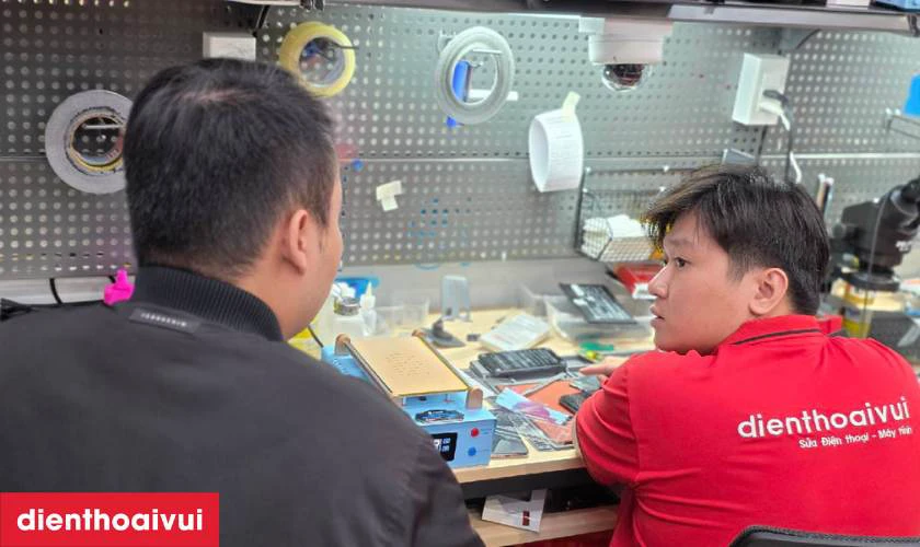 Quy tr&igrave;nh thay trực tiếp, kh&aacute;ch h&agrave;ng c&oacute; thể quan s&aacute;t to&agrave;n bộ