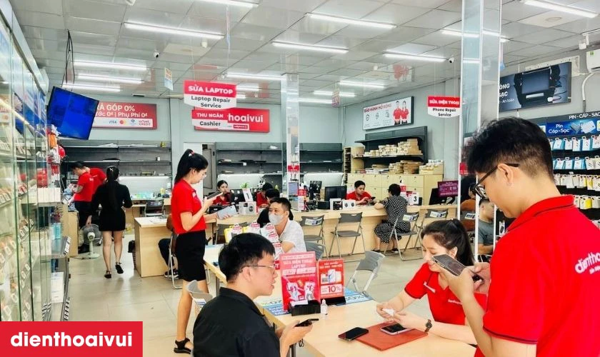 Điện Thoại Vui là địa chỉ thay kính lưng Xiaomi Redmi Note 11 uy tín