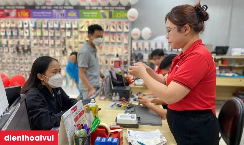 Địa chỉ thay k&iacute;nh lưng Samsung Galaxy A14 ở đ&acirc;u uy t&iacute;n tại TPHCM