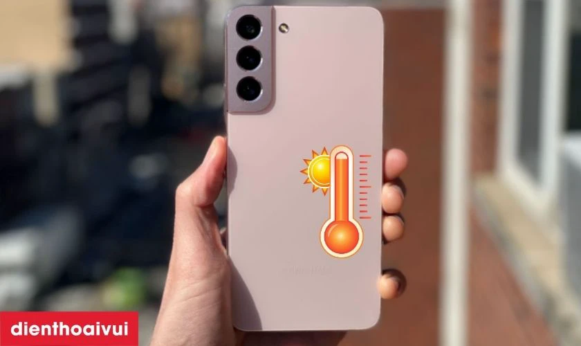 Nhiệt độ cao làm kính lưng dễ nứt vỡ