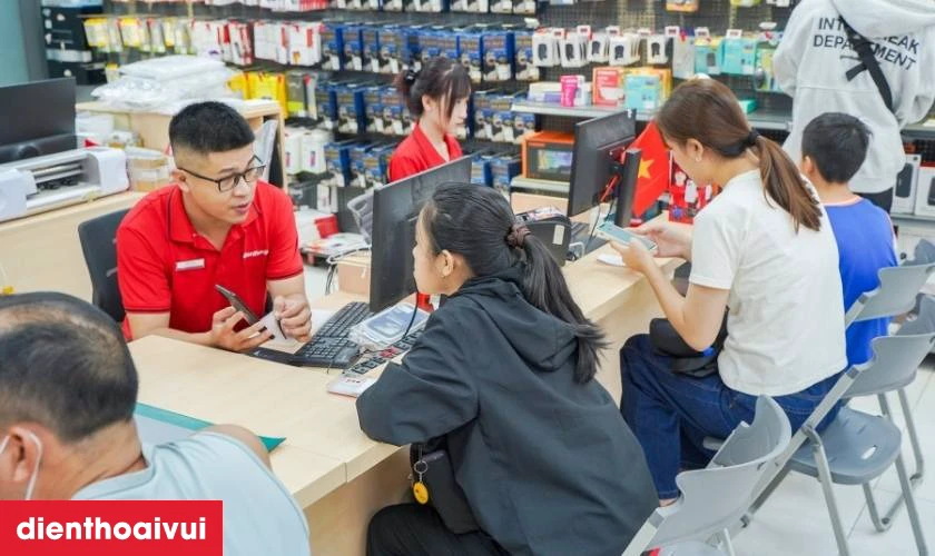 Địa chỉ thay k&iacute;nh lưng Samsung Galaxy S24 ở đ&acirc;u ch&iacute;nh h&atilde;ng tại TPHCM, H&agrave; Nội, Đồng Nai?