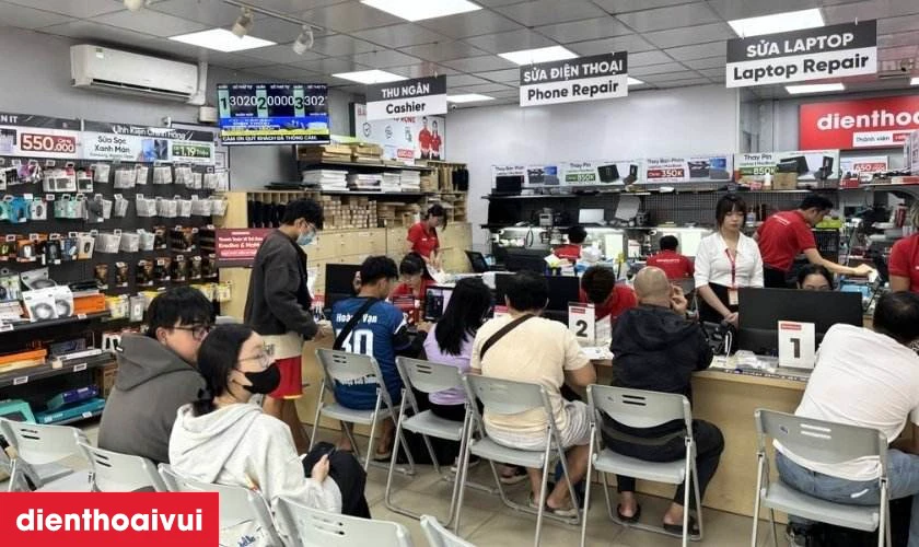 Địa chỉ thay k&iacute;nh lưng Samsung Galaxy S24 Ultra ch&iacute;nh h&atilde;ng GENA loại Pro ở đ&acirc;u uy t&iacute;n?