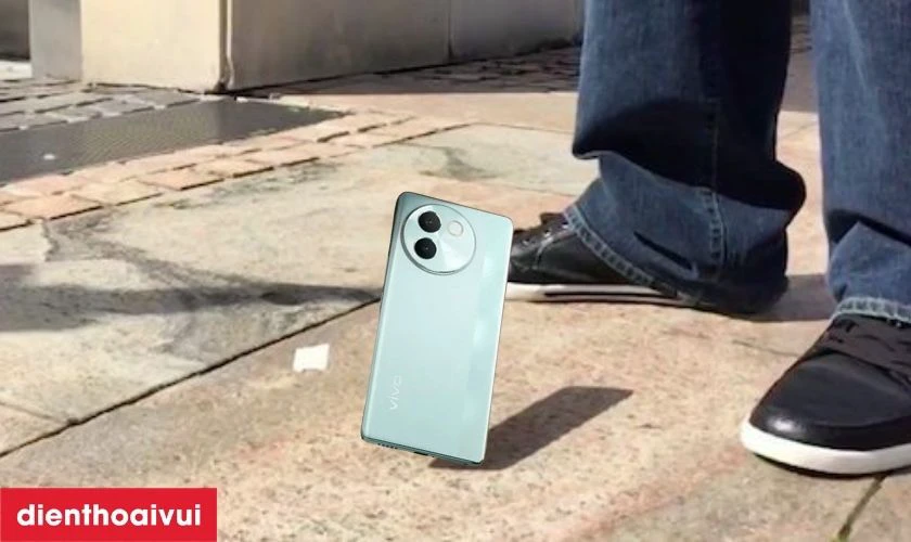 Nguyên nhân khiến mặt lưng Vivo V30E bị nứt vỡ, xuống cấp