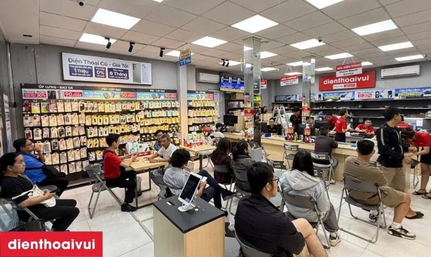 Địa chỉ thay nắp lưng Vivo V40 Lite ở đ&acirc;u gi&aacute; tốt, lấy liền, uy t&iacute;n tại TPHCM, H&agrave; Nội, Đồng Nai?