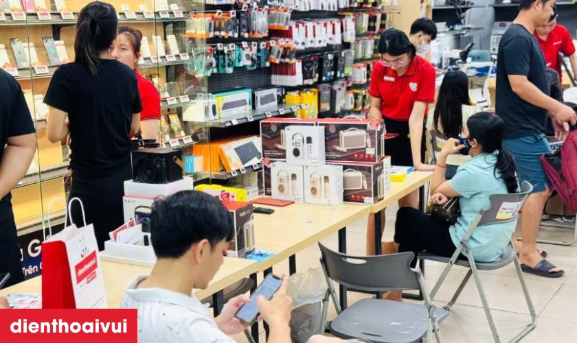 Quy tr&igrave;nh thay k&iacute;nh lưng Vivo Y16 minh bạch tại Điện Thoại Vui