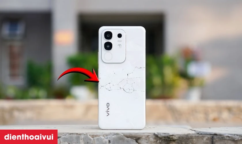 Thay k&iacute;nh lưng Vivo Y29