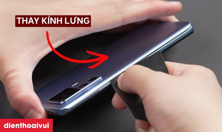 Ph&acirc;n biệt thay k&iacute;nh lưng v&agrave; thay vỏ full Xiaomi Redmi 13X