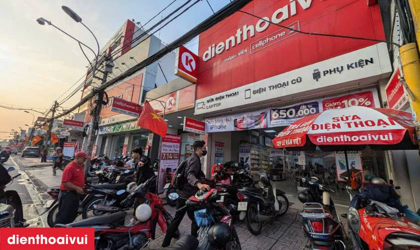 Thay loa ngoài iPhone 14 Plus ở đâu uy tín?