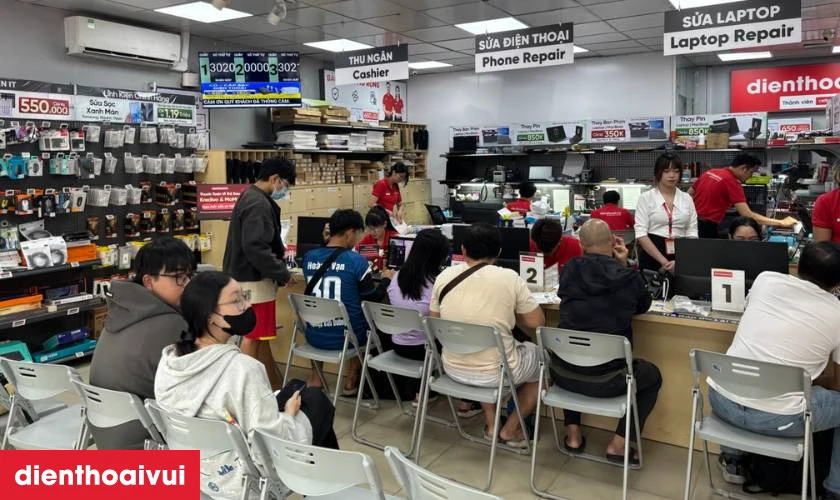 Quy tr&igrave;nh thay loa ngo&agrave;i OPPO A79 lấy liền tại Điện Thoại Vui