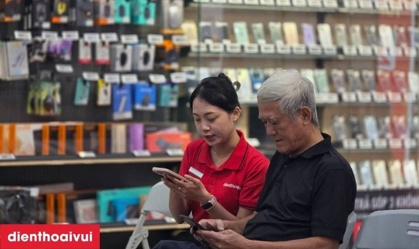 Quy tr&igrave;nh thay loa ngo&agrave;i Oppo Reno 12 lấy liền tại Điện Thoại Vui