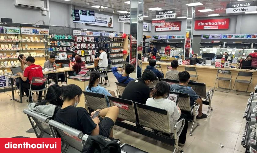 Quy trình thay loa ngoài Samsung Galaxy A06 lấy liền tại Điện Thoại Vui