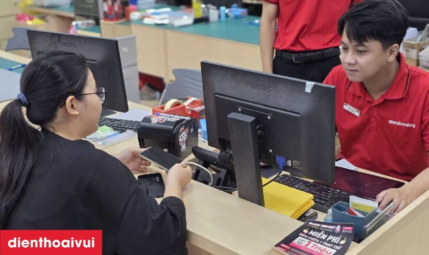 Cần lưu ý gì khi thay loa ngoài Galaxy S23?