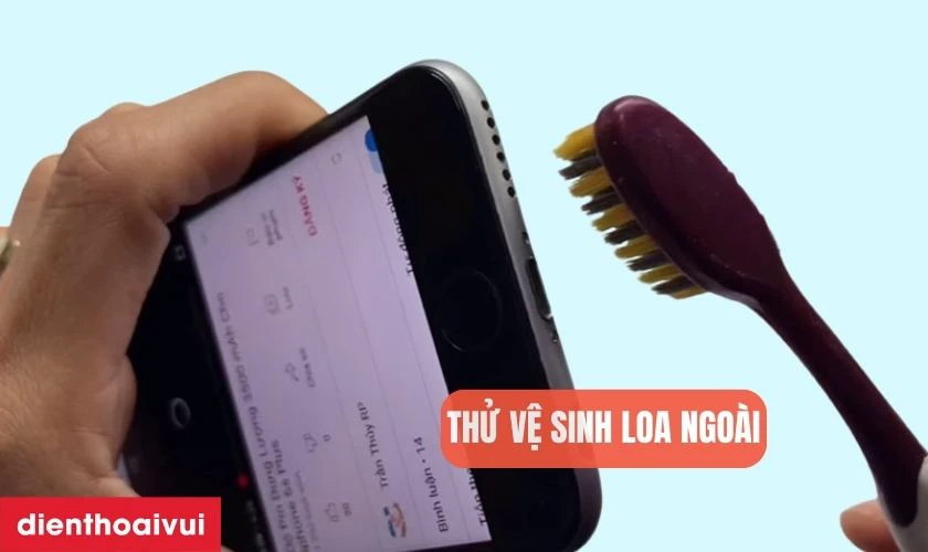 Thử vệ sinh loa trước khi đi thay