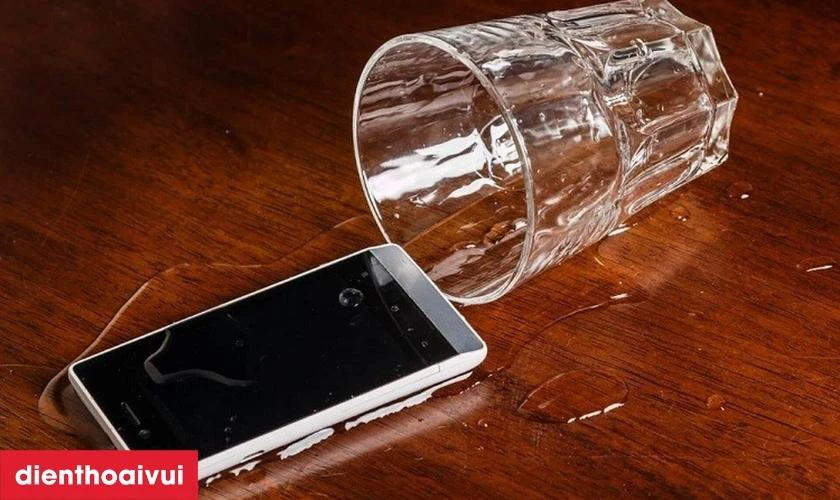 Nguy&ecirc;n nh&acirc;n khiến loa trong Vivo Y21s bị r&egrave;, m&acirc;́t ti&ecirc;́ng