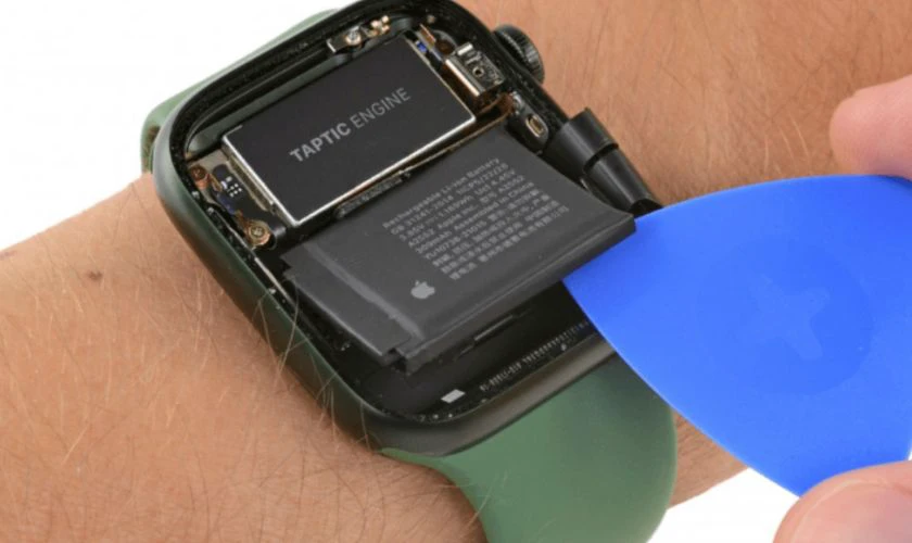 Thay main Apple Watch giá bao nhiêu?