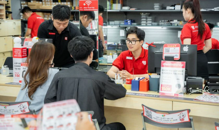 Tại sao nên chọn Điện Thoại Vui để sửa?