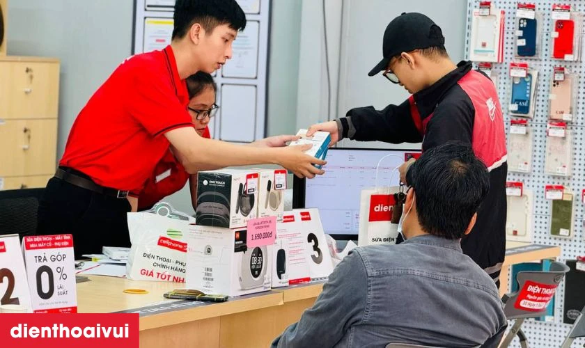 Dịch vụ thay main iPhone 15 Pro 256GB chính hãng, lấy liền tại Điện Thoại Vui