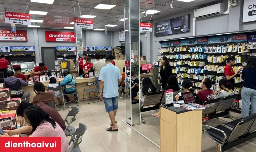 Địa chỉ thay main iPhone 15 Pro Max 1TB ở đ&acirc;u uy t&iacute;n lại TPHCM v&agrave; H&agrave; Nội