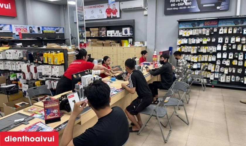 Cửa hàng thay main iPhone 15 Pro Max 512GB ở đâu uy tín lại TPHCM và Hà Nội