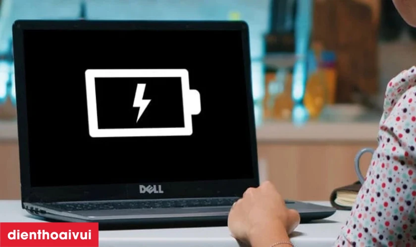 Sử dụng bộ sạc Dell chính hãng để kiểm tra