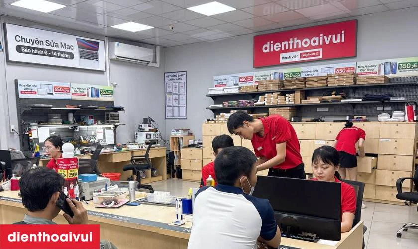 Dịch vụ sửa chữa lấy liền tại Điện Thoại Vui