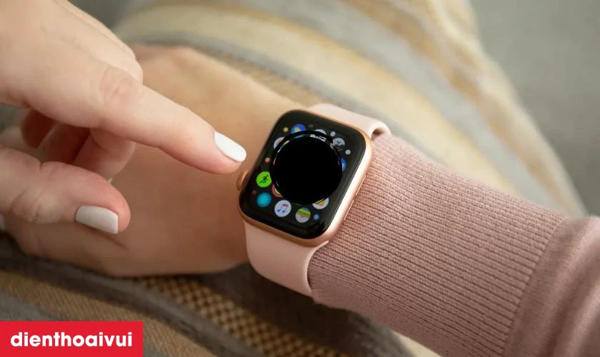 Các dấu hiệu nhận biết bạn cần thay màn hình Apple Watch Series 5 mới