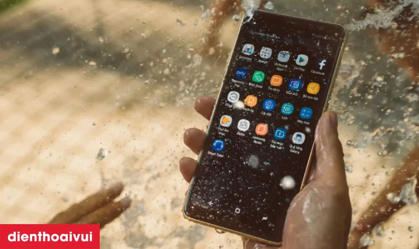 Nguy&ecirc;n nh&acirc;n vỡ k&iacute;nh, &aacute;m mực bị lỗi do đ&acirc;u?