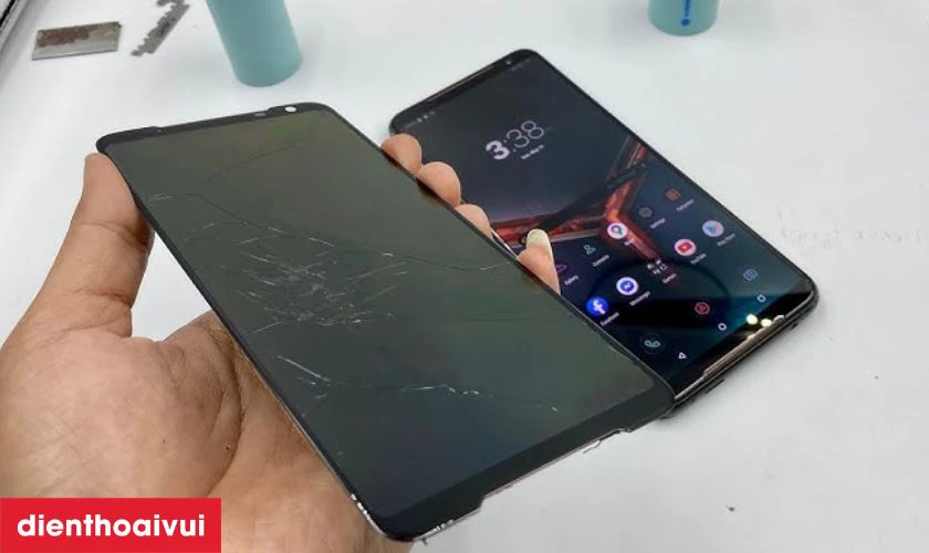 Dấu hiệu cần thay m&agrave;n h&igrave;nh Asus Rog Phone 6 Pro