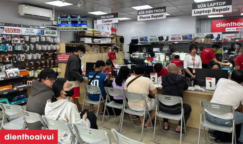 Quy tr&igrave;nh sửa chữa minh bạch, kh&aacute;ch h&agrave;ng c&oacute; thể theo d&otilde;i trực tiếp