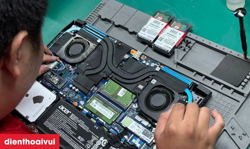 Quy tr&igrave;nh thay m&agrave;n h&igrave;nh cảm ứng laptop Dell Inspiron 7306 đạt chuẩn kỹ thuật