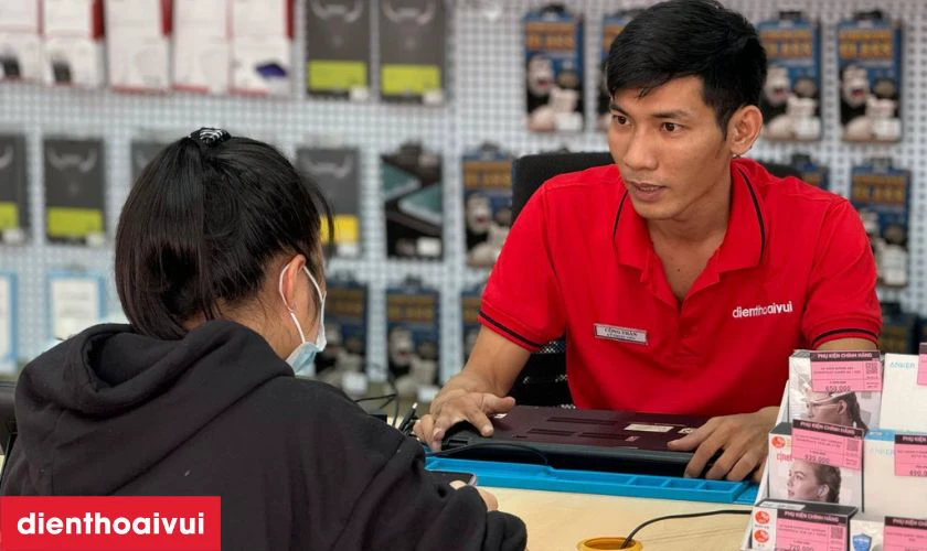 Tiếp nhận laptop bị lỗi màn hình