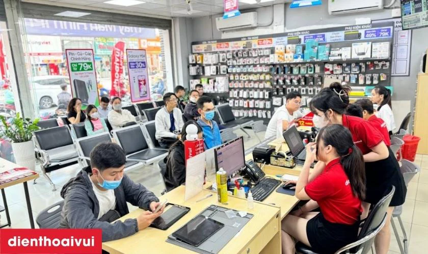 Quy tr&igrave;nh thay m&agrave;n h&igrave;nh laptop Dell Inspiron 3451 lấy liền tại Điện Thoại Vui