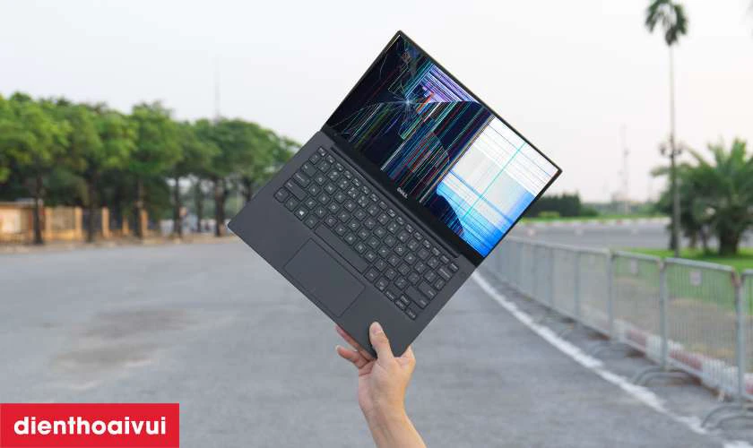 Dấu hiệu cần thay màn hình Dell XPS 13 9343