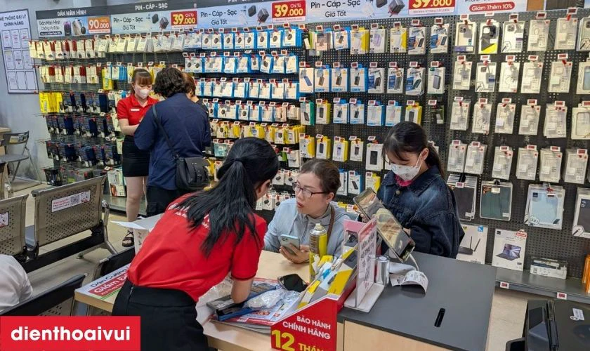 Thay màn hình điện thoại OnePlus ở đâu uy tín, chất lượng tại TPHCM, Hà Nội?
